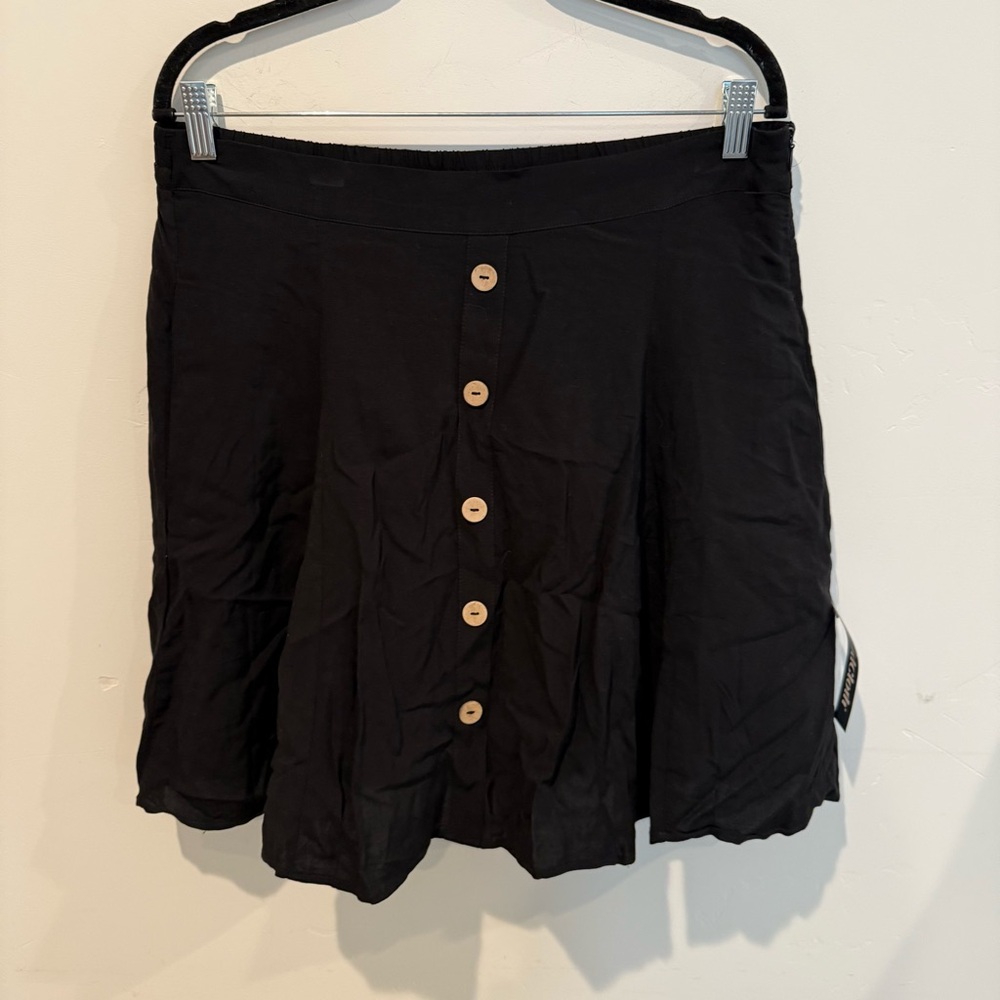 Modcloth NEW Black A-Line Skirt Button Womens Size XL Contemporary Modern Classy